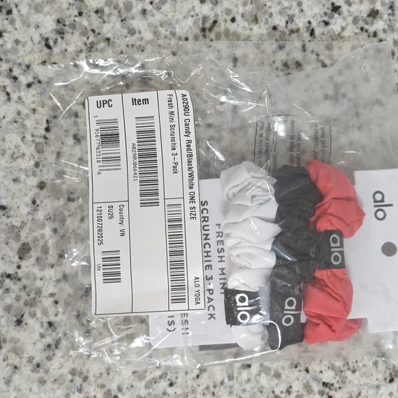 Alo yoga Fresh Mini Scrunchie (3-Pack), Candy Red/Black/White
